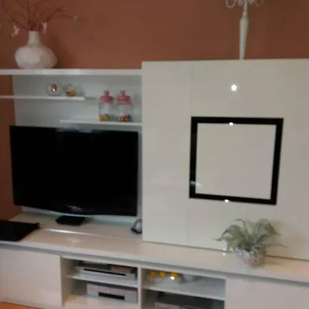 Lucica アパート *