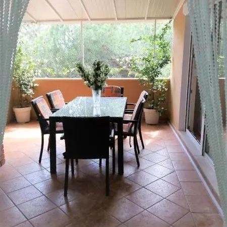 Lucica Apartament *