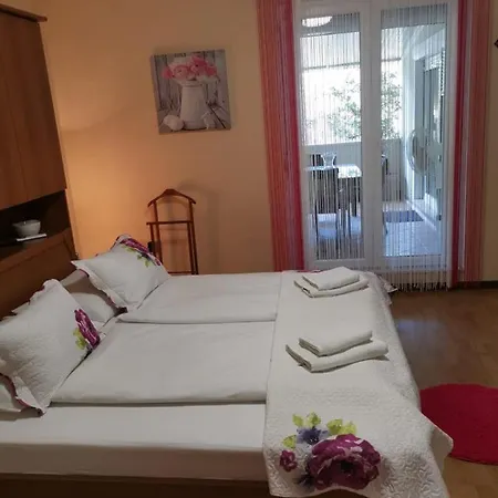 Apartment Lucica *