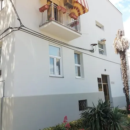 アパート Lucica ザダル