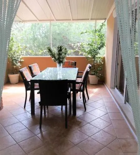 Lucica Διαμέρισμα *